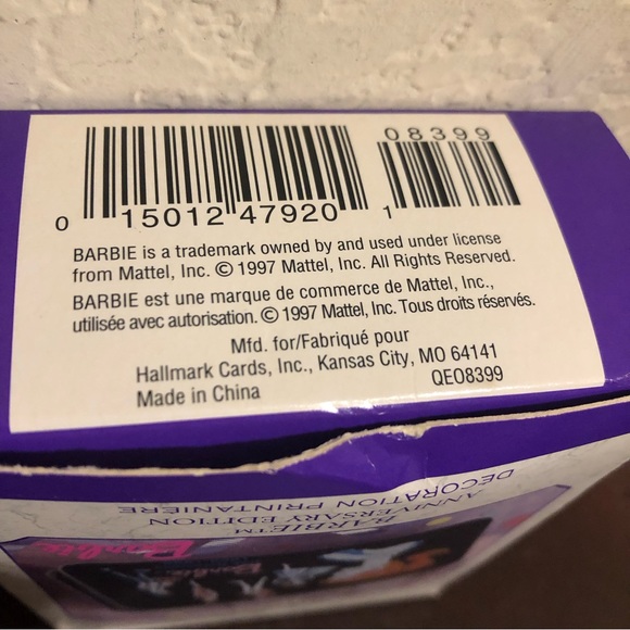 NIB Vintage 1997 Hallmark Barbie 40th Anniversary Keepsake Tin Ornament - Picture 10 of 10